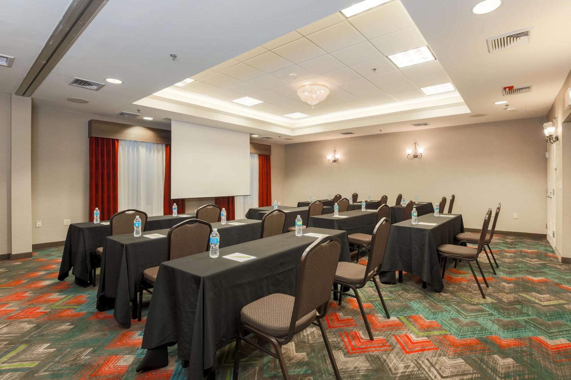 Hilton Garden Inn Nanuet Extérieur photo