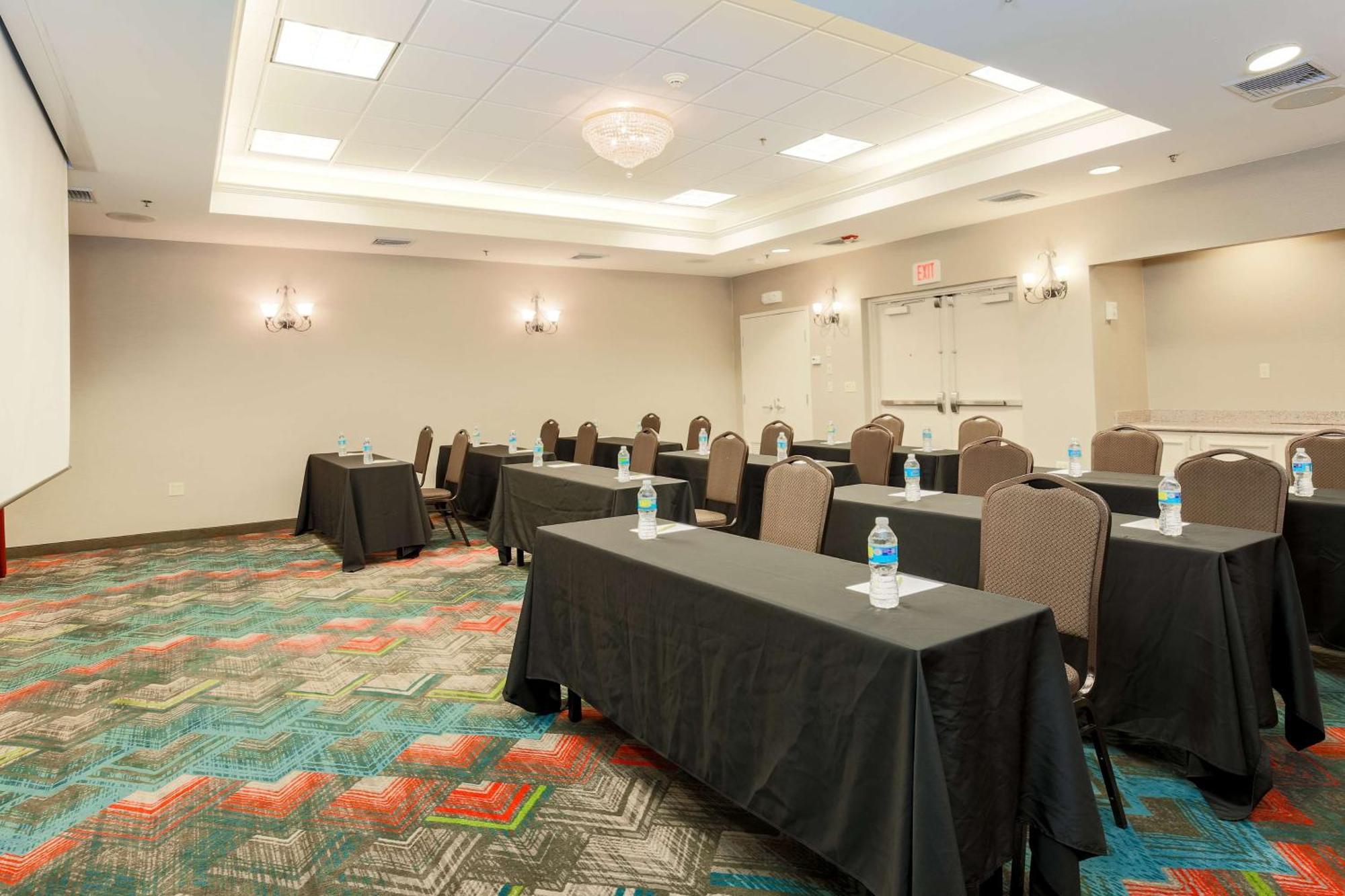 Hilton Garden Inn Nanuet Extérieur photo