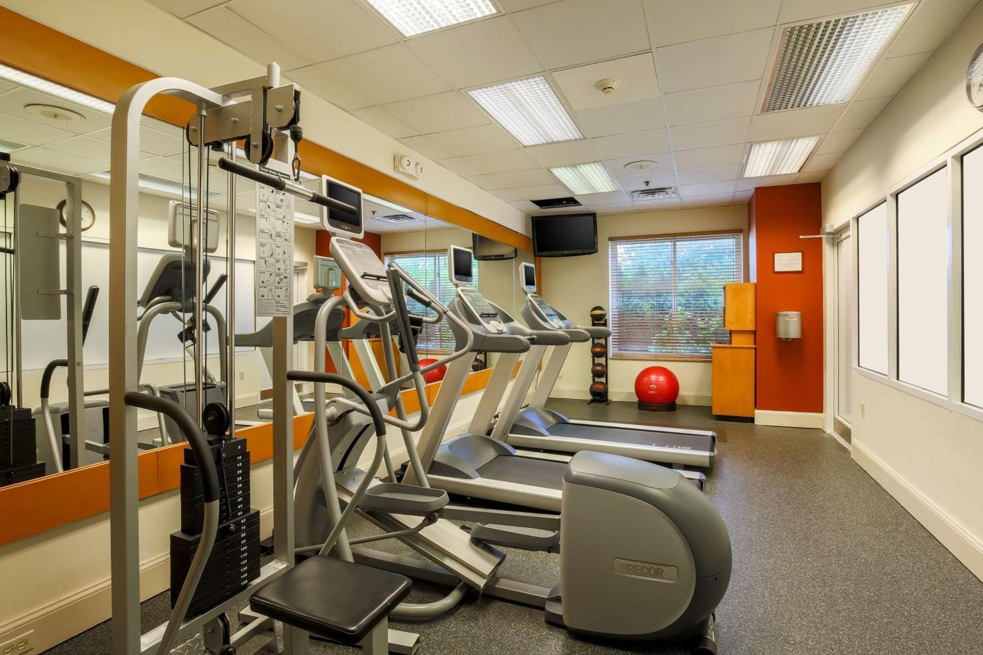 Hilton Garden Inn Nanuet Extérieur photo